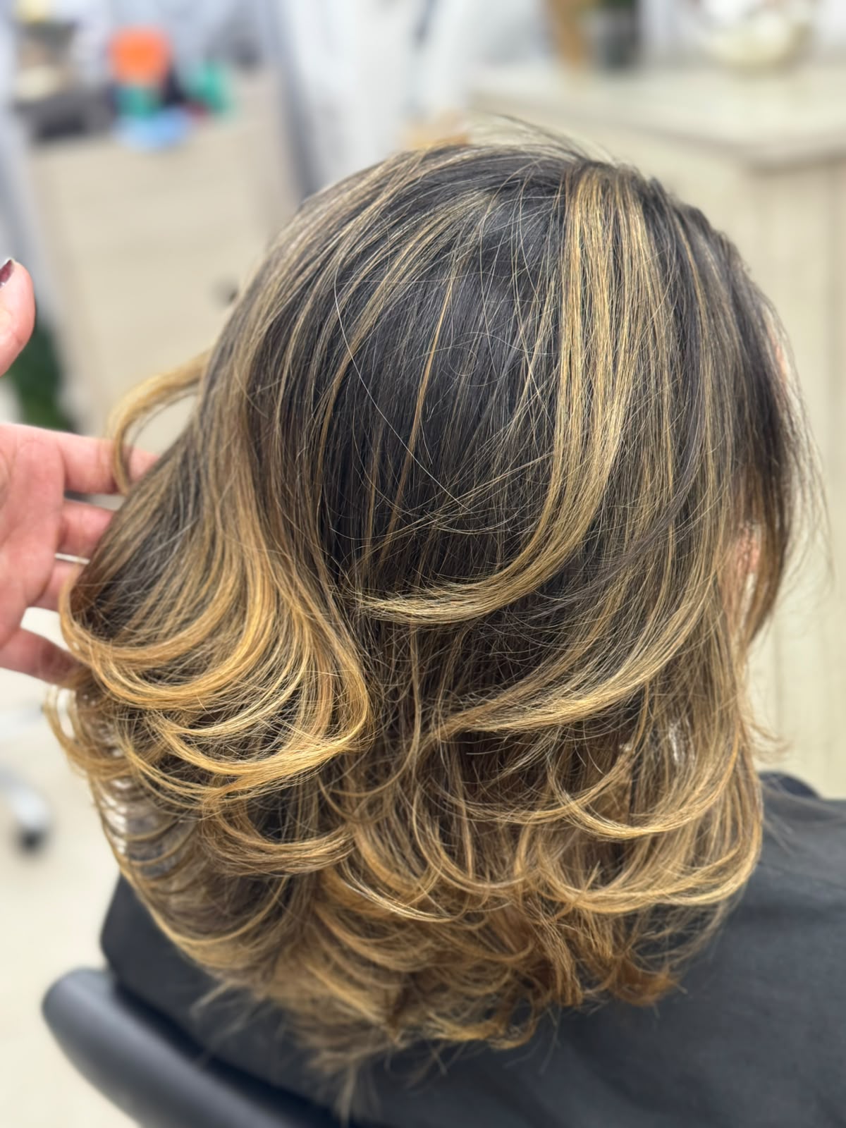 Corte em camadas com luzes